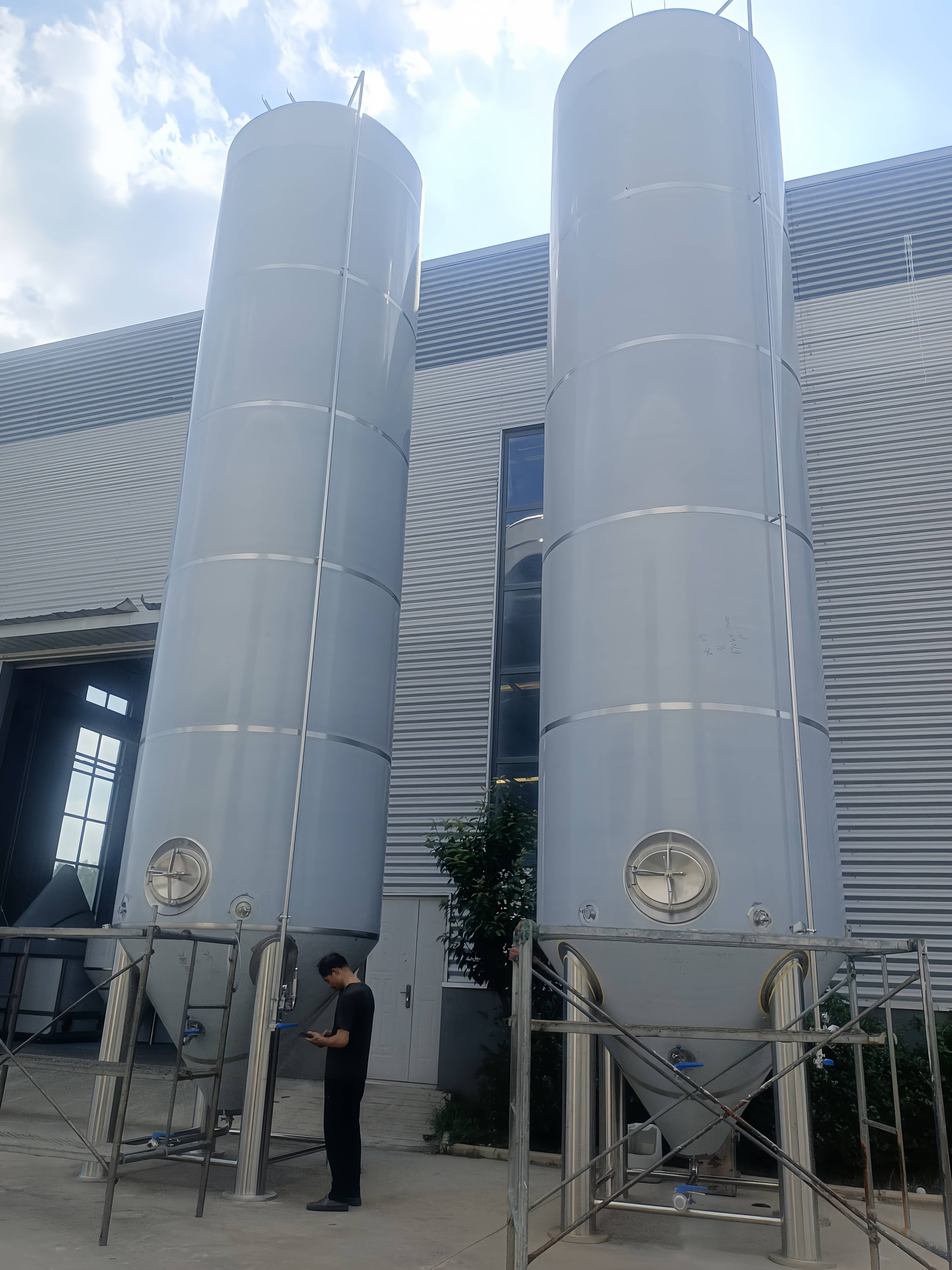 Cassman 20,000L (200HL) Commercial Beer Fermenter