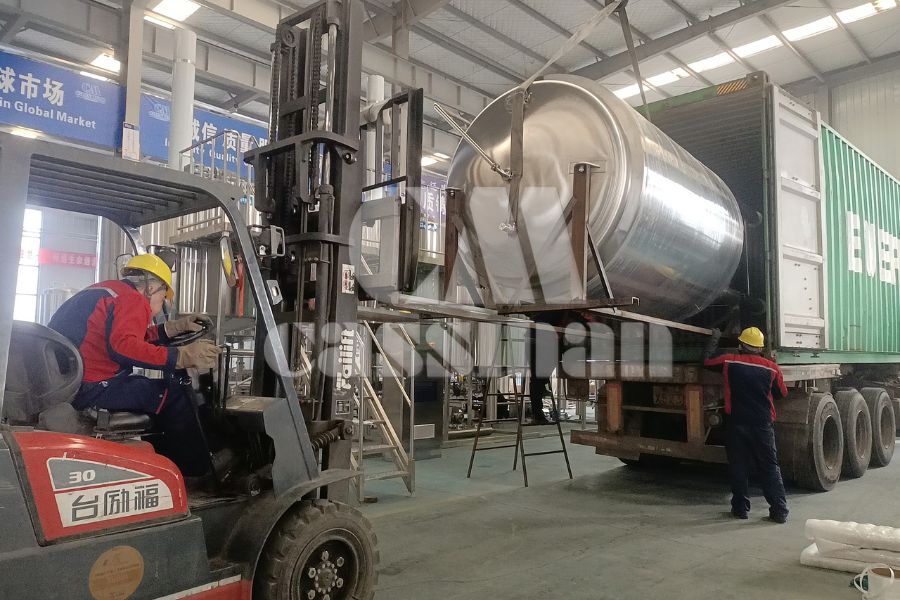 5000L stainless steel fruit wine tank loading for UK customer